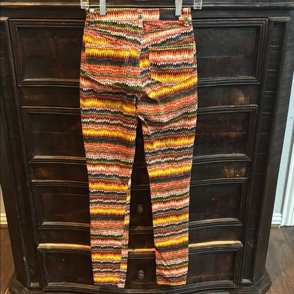 New NWOT Kate Spade Jeans 25 Low Rise Denim Marble Stripe Print
Saturday Retro - Picture 3 of 3
